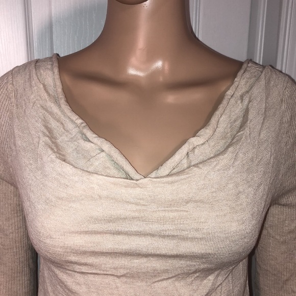 Banana Republic Tan Wool Sweater. XS - Picture 2 of 6